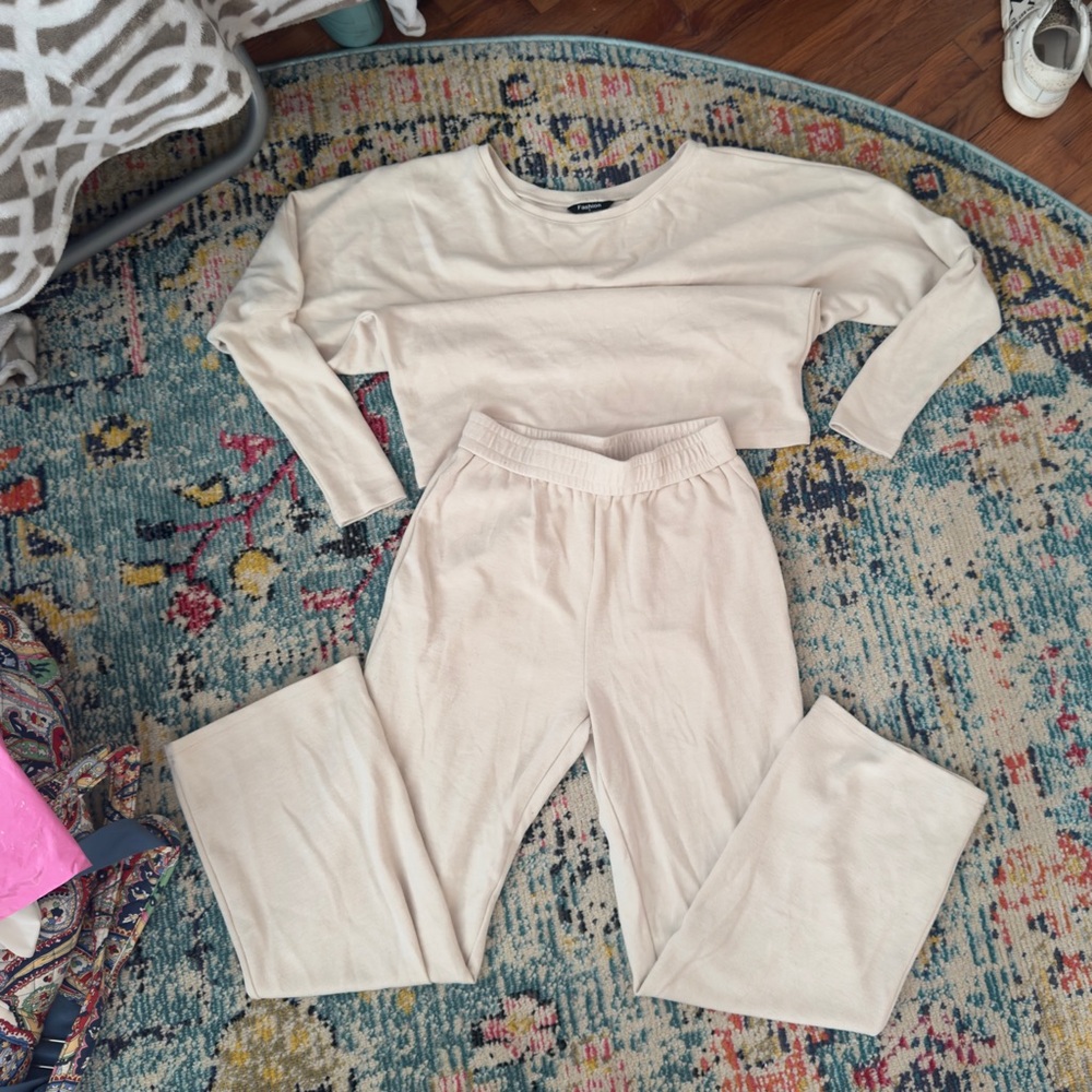 Cream Lounge Set